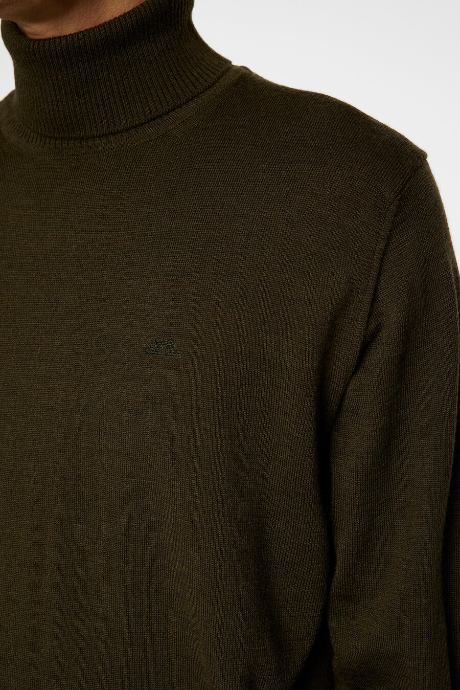 maglia a collo alto in lana merino kaden