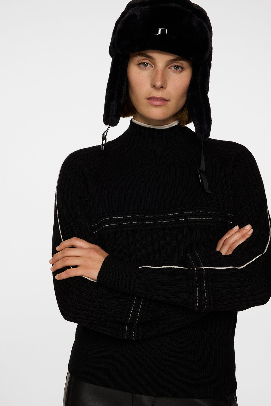 maglione lavorato a maglia nora